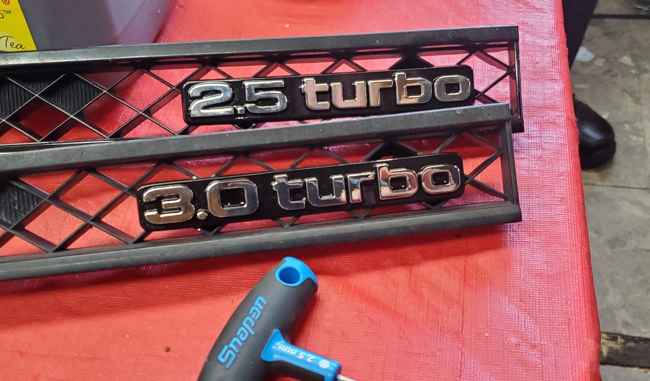 JPMALL LLCエンブレム-X3000iA X3500iA Z 3台 Calamity Kids Mk3 Toyota Supra Turbo Emblems – Nightrun Garage